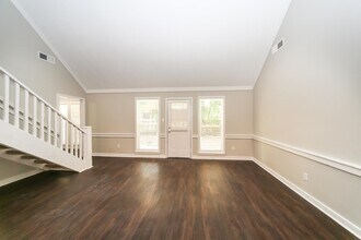 6800 Cleary Dr in Memphis, TN - Foto de edificio - Building Photo