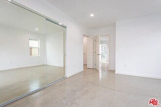 2116 W 93rd St, Unit 2114 W. 93rd Street in Los Angeles, CA - Building Photo - Building Photo