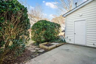 2204 Valley Haven Dr in Raleigh, NC - Building Photo - Building Photo