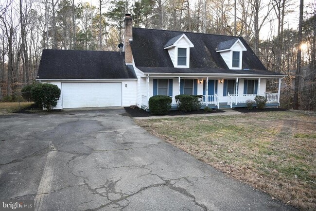 20503 Chestnut Ridge Dr in Leonardtown, MD - Building Photo - Building Photo