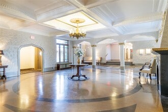 12 Hempstead Ave in Rockville Centre, NY - Building Photo - Building Photo