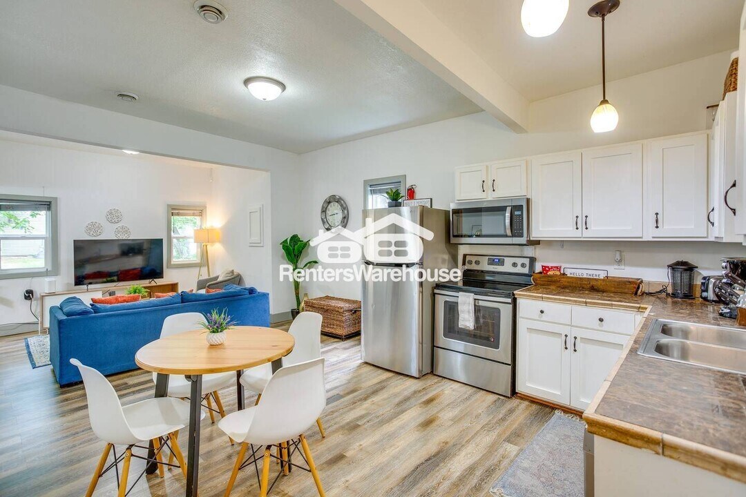 1811 Quincy St NE in Minneapolis, MN - Building Photo