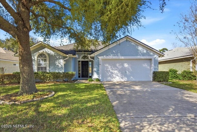 property at 900 Oak Arbor Cir