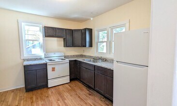 969 Fleming Ave in Muskegon, MI - Building Photo - Building Photo