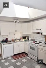 66 Brooks St in Boston, MA - Foto de edificio - Building Photo
