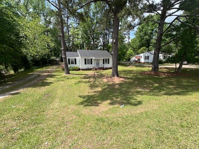1645 Washington Rd in Thomson, GA - Building Photo - Building Photo