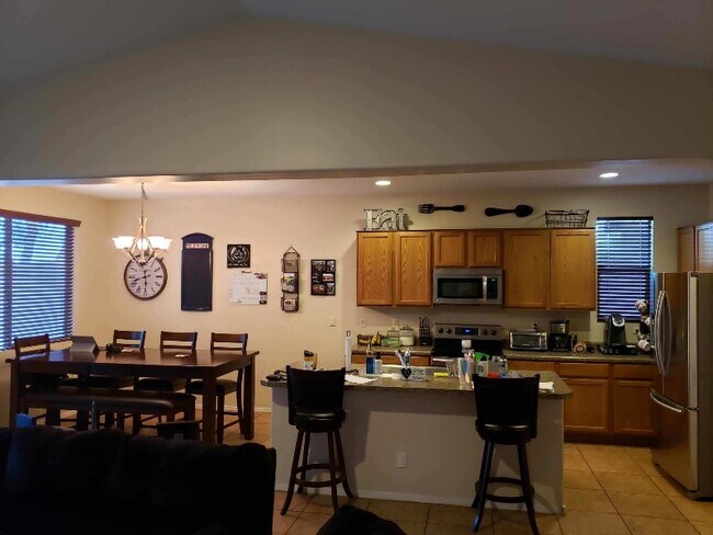 5028 N River Fringe Dr in Tucson, AZ - Foto de edificio - Building Photo