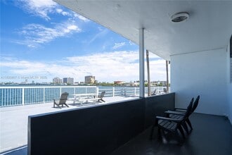 7931 East Dr in North Bay Village, FL - Building Photo - Building Photo