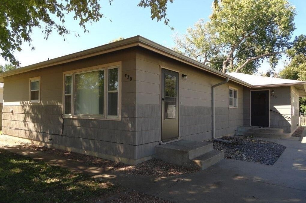 432 Hazel Ct in Salina, KS - Foto de edificio