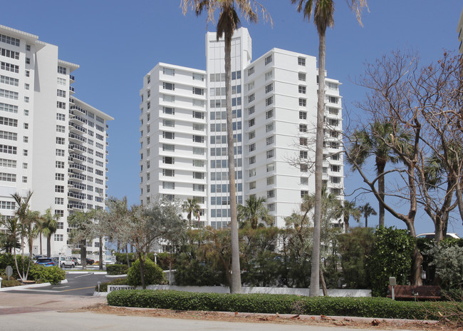 Edgewater Arms in Fort Lauderdale, FL - Foto de edificio - Building Photo