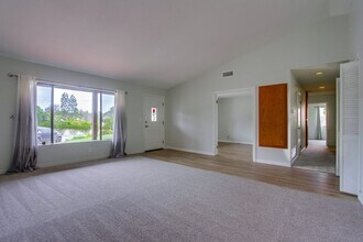 7732 Bolo Pl in Carlsbad, CA - Building Photo - Building Photo