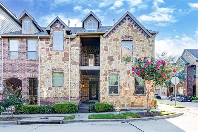 4220 Riverview Dr in Carrollton, TX - Foto de edificio