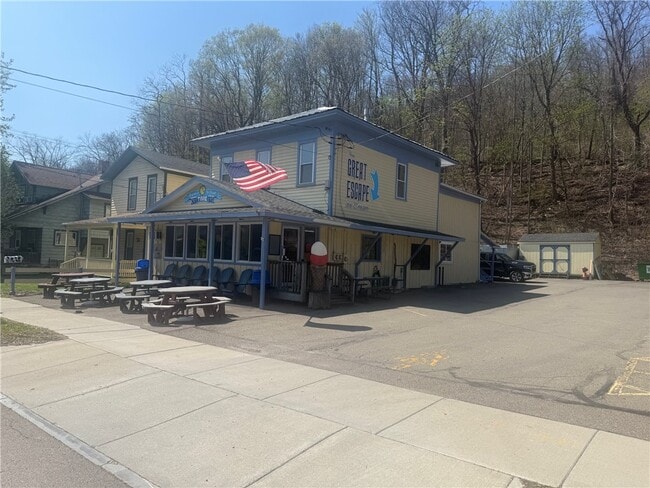 property at 221 S Franklin St