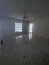 2220 NE 68th St in Fort Lauderdale, FL - Building Photo - Building Photo