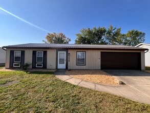 7828 Tipperary Trl in Fort Wayne, IN - Building Photo - Building Photo