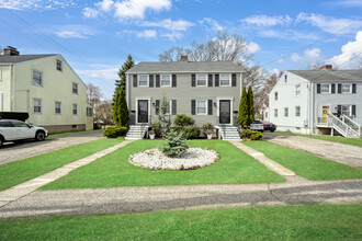 686 Reef Rd in Fairfield, CT - Building Photo - Building Photo