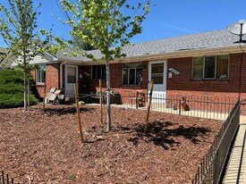 9275 E 14th Ave in Aurora, CO - Building Photo