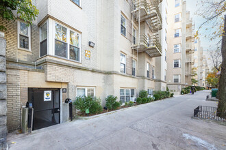 730 Fort Washington Ave in New York, NY - Building Photo - Building Photo