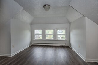 3333 Desota Ave in Cleveland Heights, OH - Building Photo - Building Photo