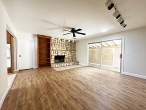 10035 Geri Ln in Gilroy, CA - Building Photo - Building Photo