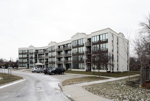 Monterey Park Condominiums in Guelph, ON - Building Photo
