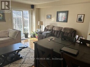 111 Crystalview Crescent in Brampton, ON - Building Photo - Building Photo