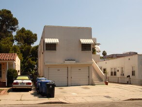 1242 N Sycamore Ave in Los Angeles, CA - Building Photo - Building Photo