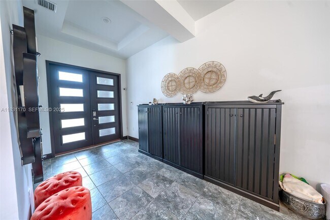 15976 SW 136th Terrace in Miami, FL - Building Photo - Building Photo