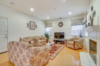 27479 Green Wood Rd in Hayward, CA - Building Photo - Building Photo