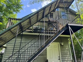 1538 Albany Post Rd in Gardiner, NY - Foto de edificio - Building Photo