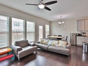 636 Sunset Park Dr in Suwanee, GA - Building Photo - Building Photo