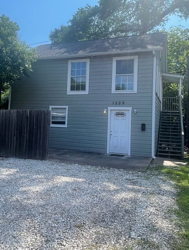 property at 1209-1209 Mulcahy St