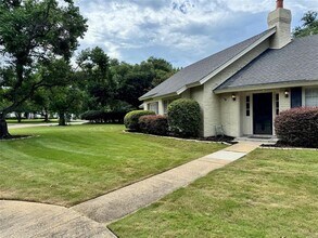 2431 Midfield Dr in Montgomery, AL - Building Photo - Building Photo