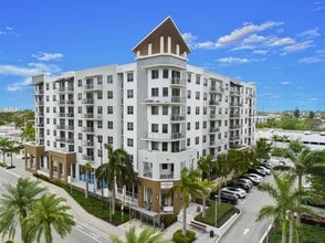 ArtSquare at Hallandale in Hallandale Beach, FL - Foto de edificio - Building Photo