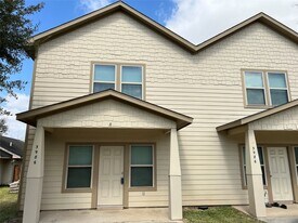 3986 Avenue B in Brookshire, TX - Building Photo