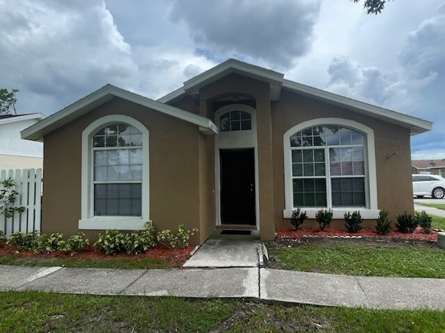 property at 2454 Harbor Town Dr