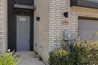 1904 Bethlehem St in Irving, TX - Foto de edificio - Building Photo
