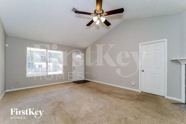 6093 Lynwood Dr in Forest Park, GA - Building Photo - Building Photo