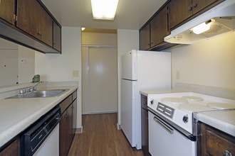 Fulton Oaks Apartments in Sacramento, CA - Building Photo - Interior Photo
