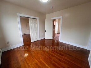 1166 Dixwell Ave in Hamden, CT - Building Photo - Building Photo