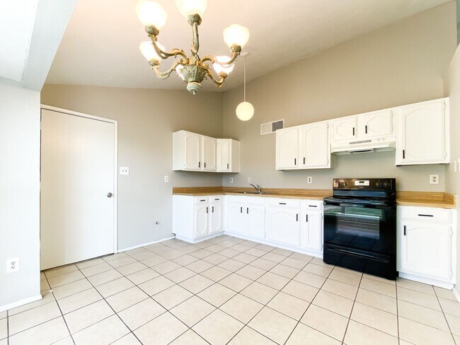24102 Jumping Jay Ln in Hockley, TX - Foto de edificio - Building Photo
