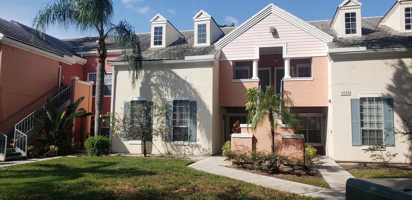 1125 Crystal Way-Unit -K in Delray Beach, FL - Building Photo