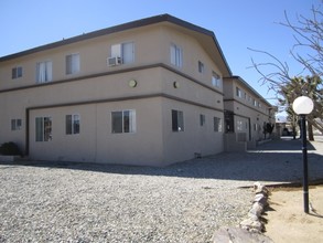 Gary Apartments in Yucca Valley, CA - Building Photo - Building Photo