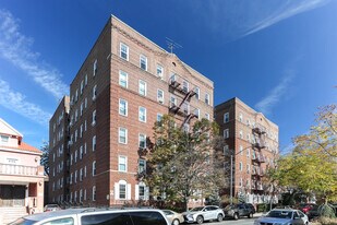 Farifax House in Brooklyn, NY - Building Photo