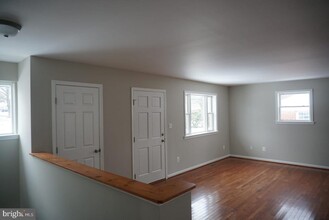 11715 Ashley Dr in Rockville, MD - Building Photo - Building Photo