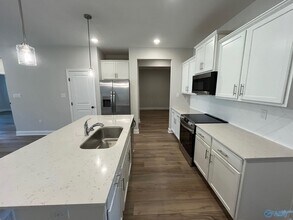 3142 Mead Wy SE in Decatur, AL - Building Photo - Building Photo