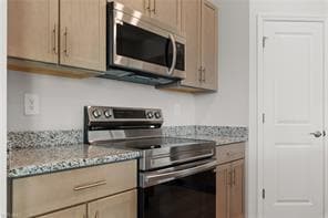 3206 NE 13th Ct in Cape Coral, FL - Building Photo - Building Photo