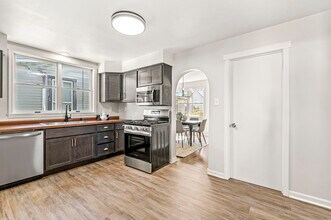 174 W 7th St in Peru, IN - Foto de edificio - Building Photo