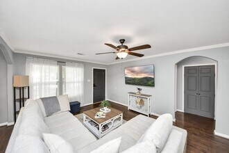 7032 Conley St in Houston, TX - Building Photo - Building Photo