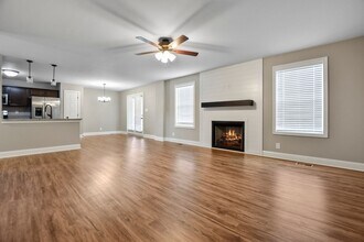 509 Burgess CT in Clarksville, TN - Foto de edificio - Building Photo